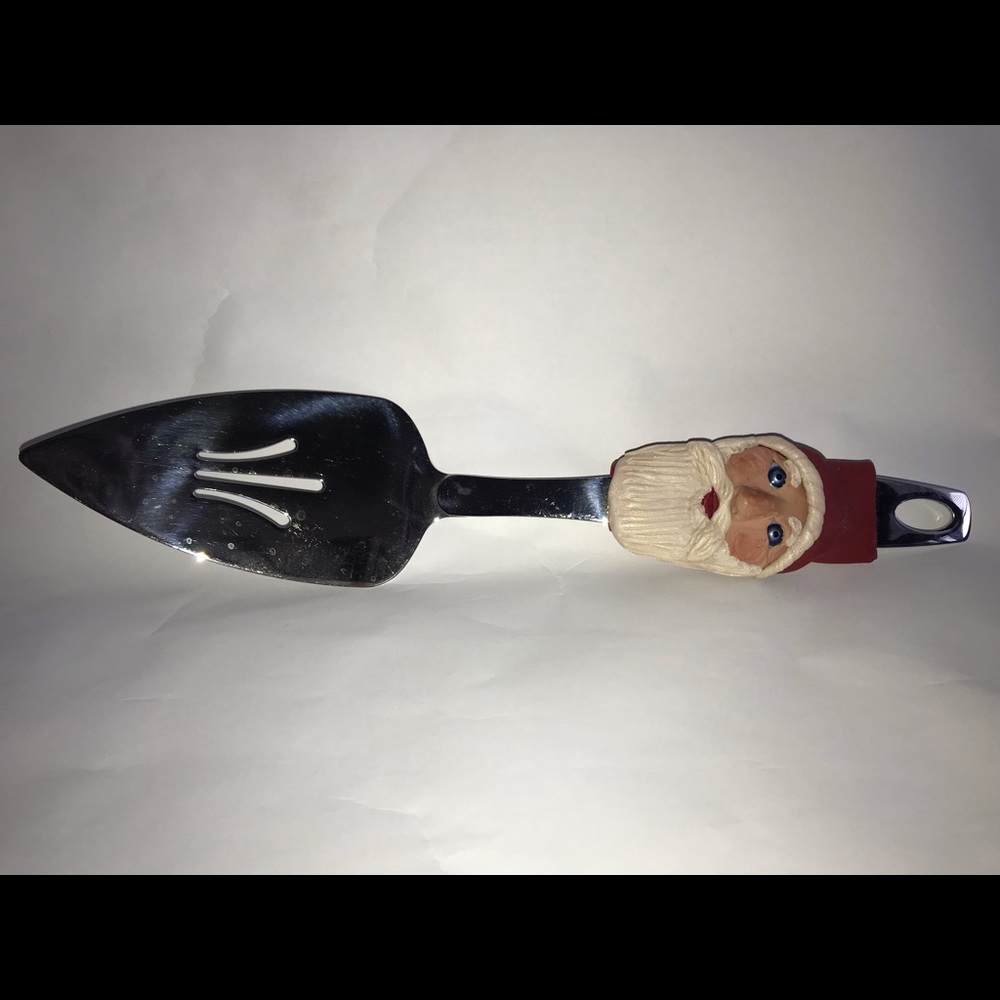 Oneida serving piece with hand crafted Santa handle - Never Used